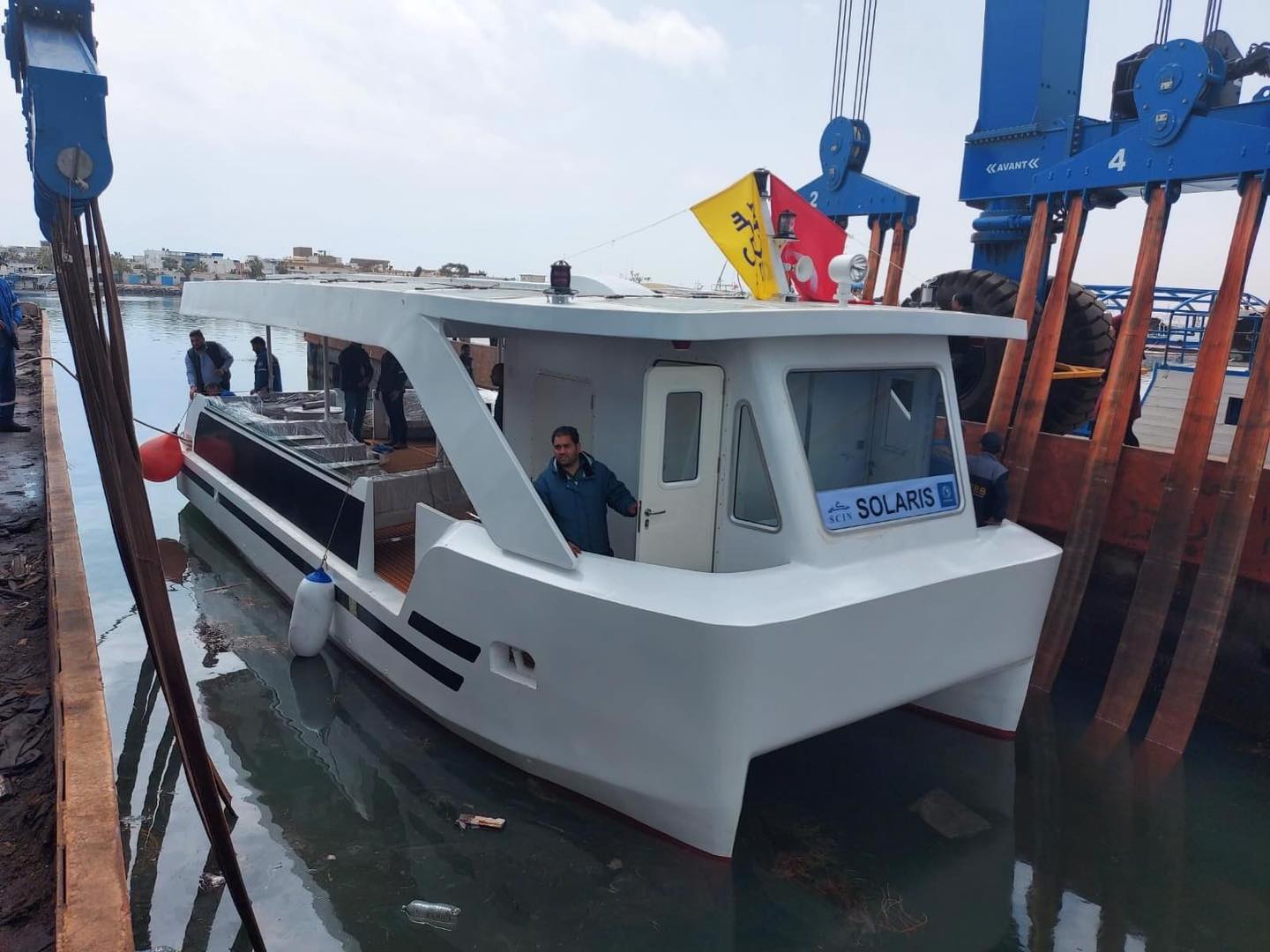 Installé par SPECTRA : Mise à l’eau du premier bateau solaire tunisien